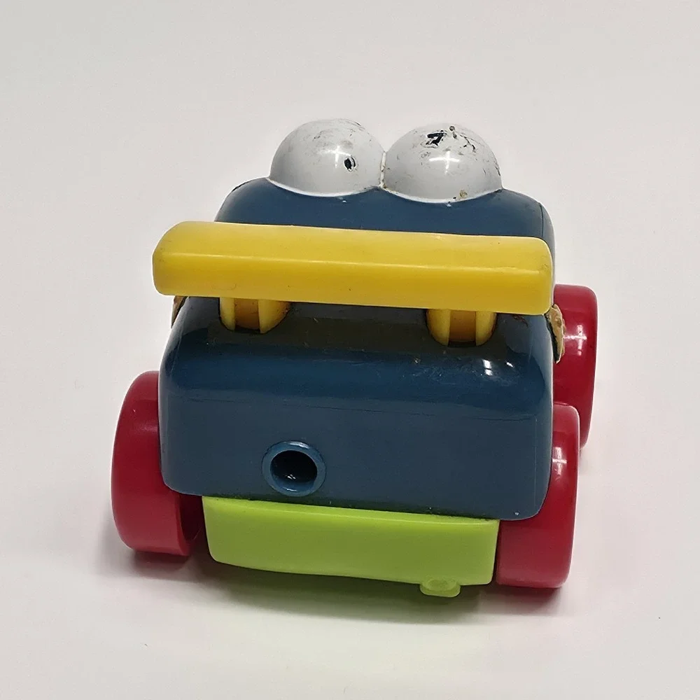 Mattel 2006 Sesame Street Cookie Monster Plastic Toy Vehicle Car K6042